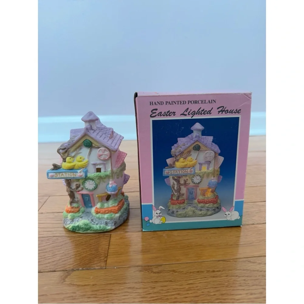 Beachwood Ltd. Vintage 1993 Hand Painted Porcelain Easter Lighted House - NIB